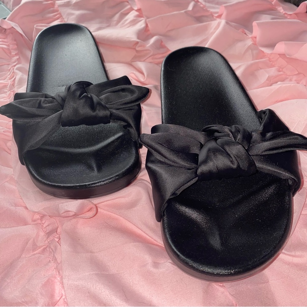 Victorias Secret PINK Satin Bow Sandals